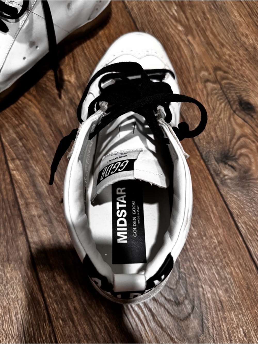 Golden Goose White Sneakers with Black Star and Black Laces - Picture 6 of 6